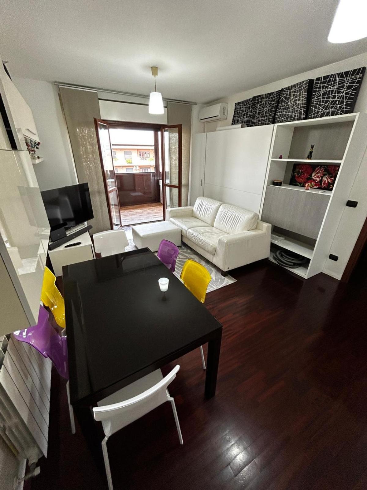 Relax House